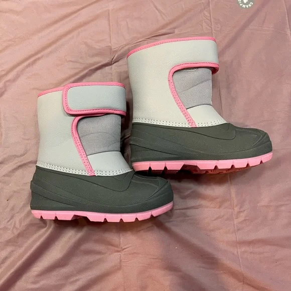 Cat & Jack Toddler Girls’ Lenny Winter Boots - Picture 3 of 6